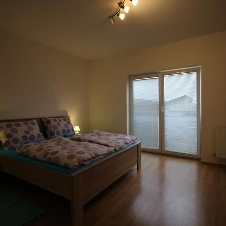 Apartman 502 Ruzindol Экстерьер фото