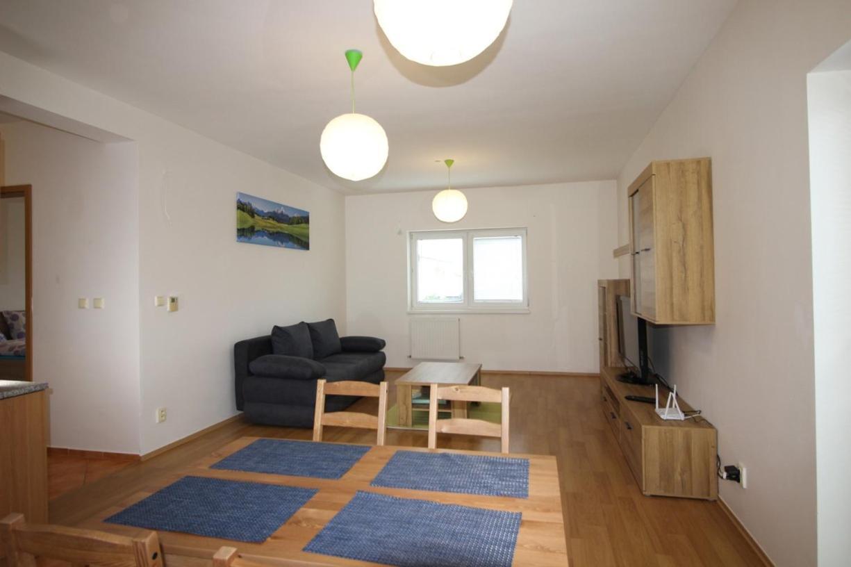 Apartman 502 Ruzindol Экстерьер фото