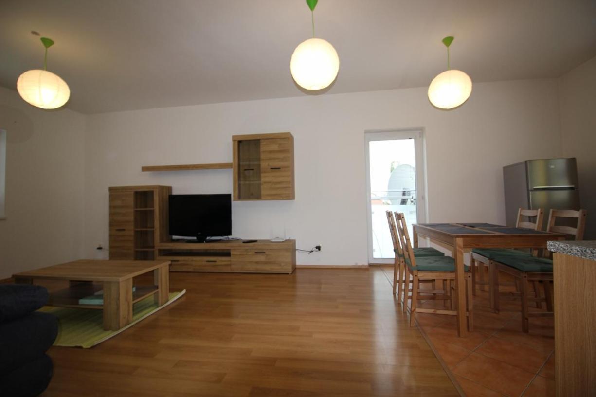 Apartman 502 Ruzindol Экстерьер фото